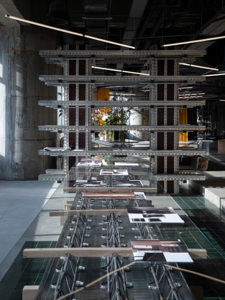 The Landscape of Consumerism：889GLO Art Space